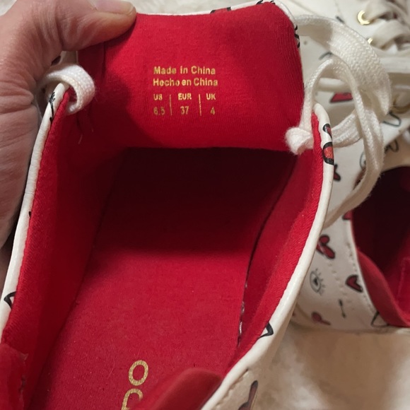COPY - Aldo Valentine’s sneakers 6.5 - Picture 6 of 6